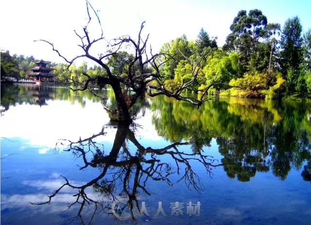 摄影艺术--三现倒影，太美了！