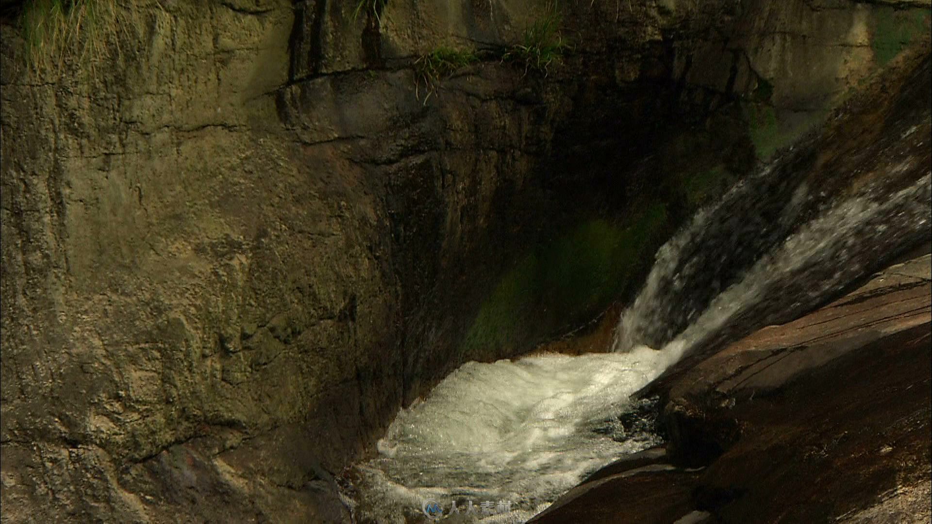 庐山清澈的山泉溪流视频素材