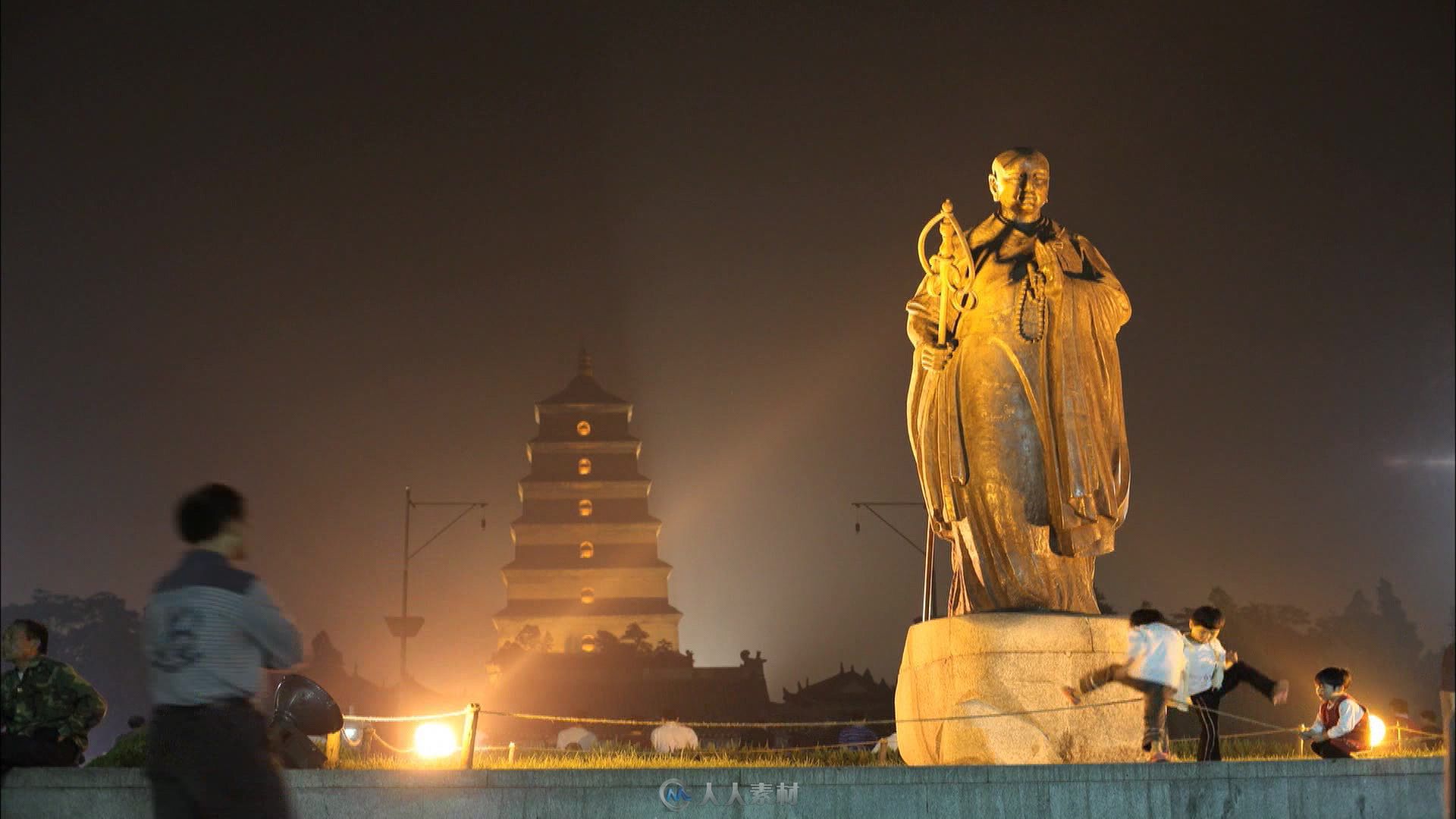 西安夜景钟楼大雁塔延时实拍素材